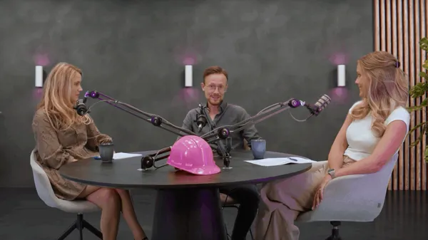 Projectplanner Davy Revenberg in gesprek met Lotte & Stephanie